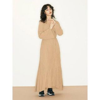 emmi atelier - emmi 袖コンシャスカットコンビワンピースの通販 by