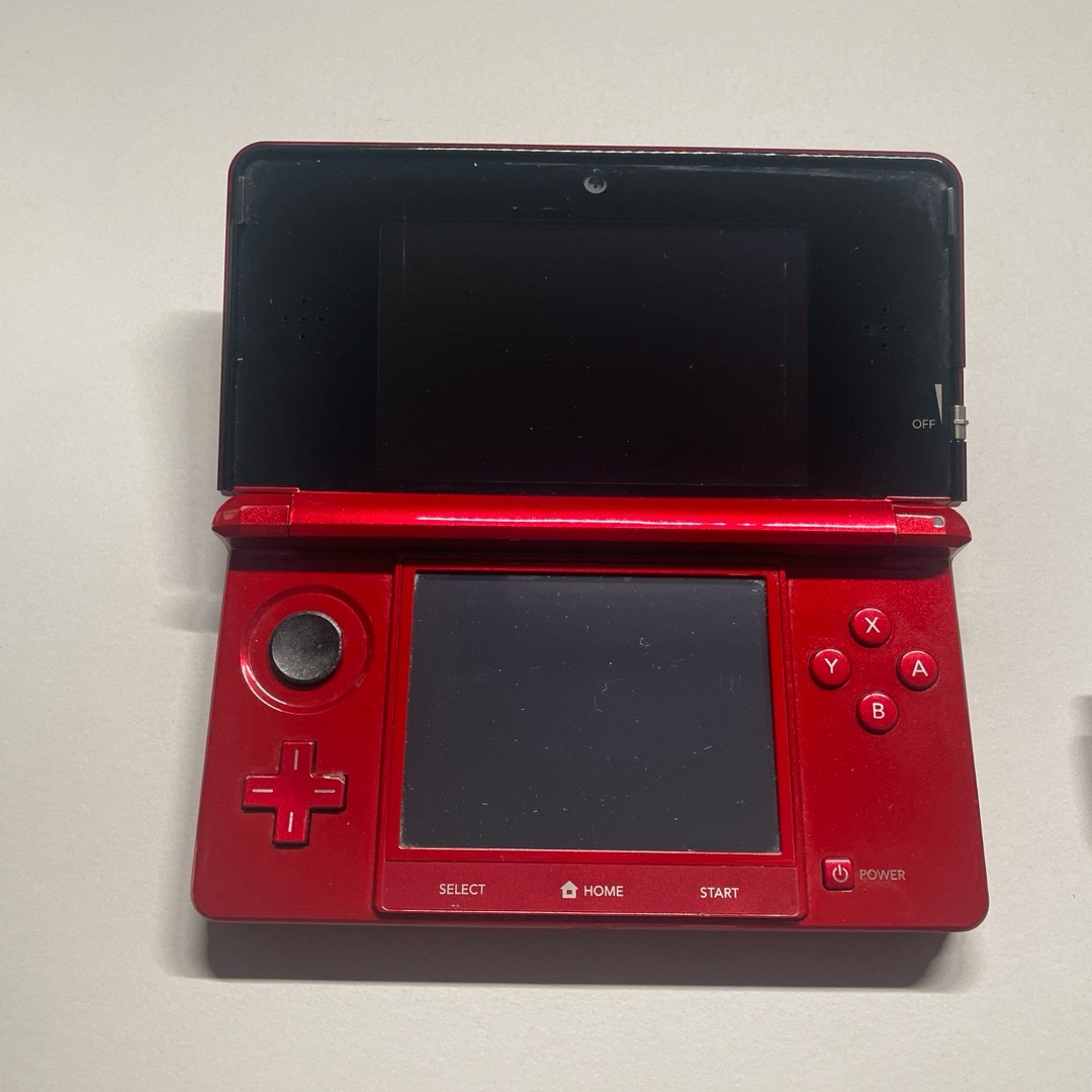 ニンテンドー3DS(ニンテンドー3DS)のポケムーバー 、バンク入り　Nintendo 3 DS  ポケモンムーン付き エンタメ/ホビーのゲームソフト/ゲーム機本体(携帯用ゲームソフト)の商品写真