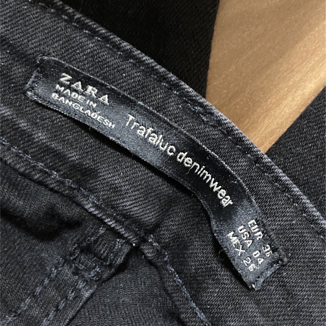 ZARA(ザラ)のZARA ブラック　スキニー  レディースのパンツ(スキニーパンツ)の商品写真
