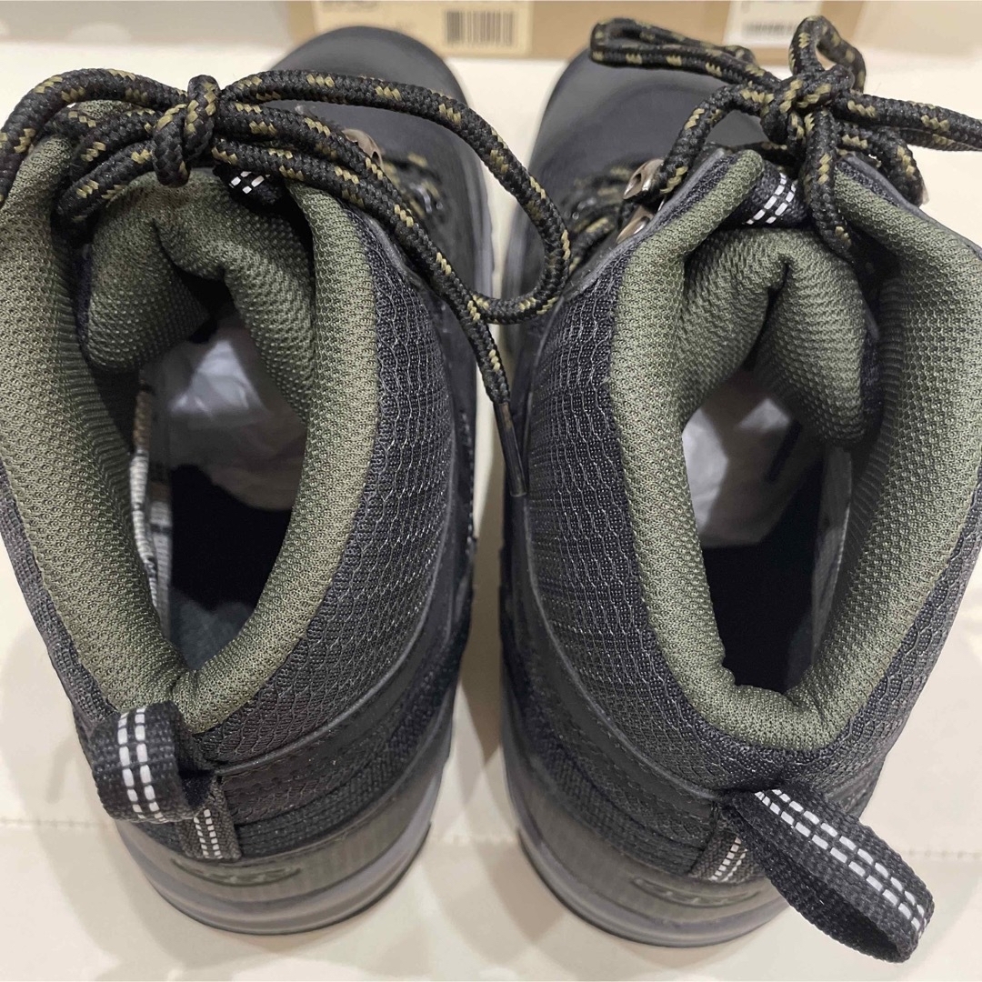 KEEN(キーン)のKEEN SALTZMAN WP MID サルツマンウォータープルーフ 靴 スポーツ/アウトドアのアウトドア(登山用品)の商品写真