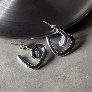 リムアーク(RIM.ARK)のHeart curl pierce silver No.1198(ピアス)