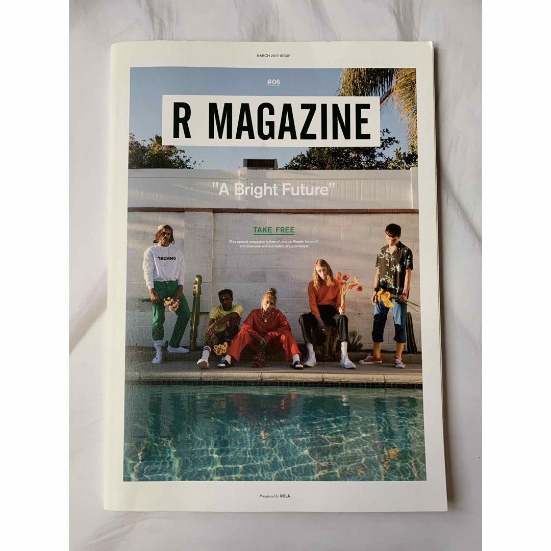 ローラ　R magazine #06 エンタメ/ホビーのタレントグッズ(女性タレント)の商品写真
