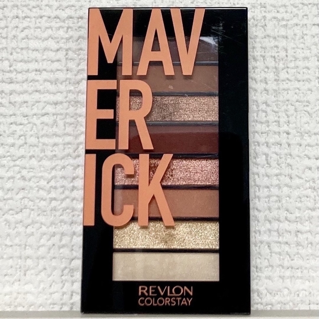 REVLON(レブロン)の【REVLON】カラーステイ ルックス ブック パレット 930 マーベリック コスメ/美容のベースメイク/化粧品(アイシャドウ)の商品写真