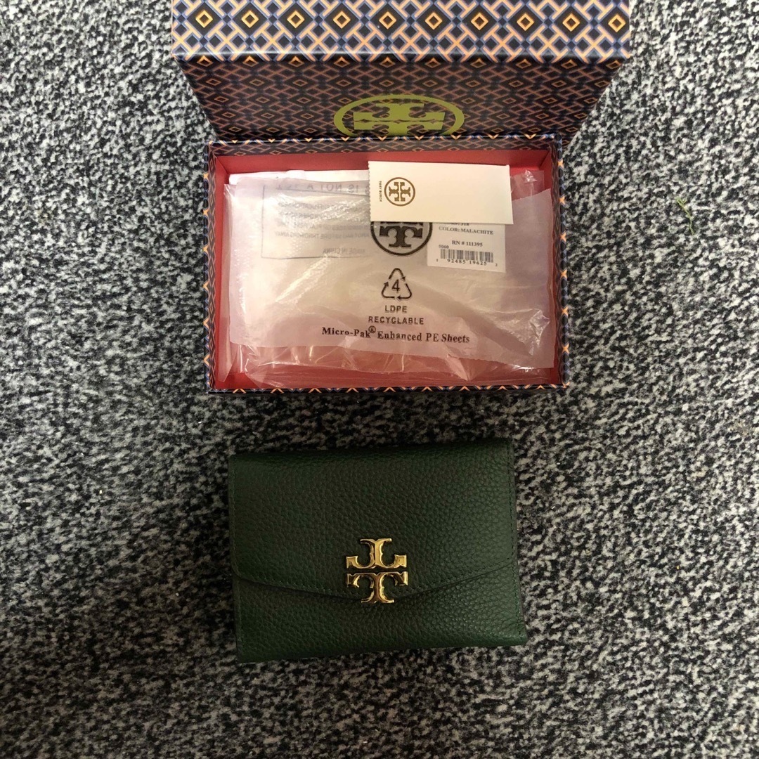 Tory Burch(トリーバーチ)のトリバーチ　三つ折り財布　 レディースのファッション小物(財布)の商品写真