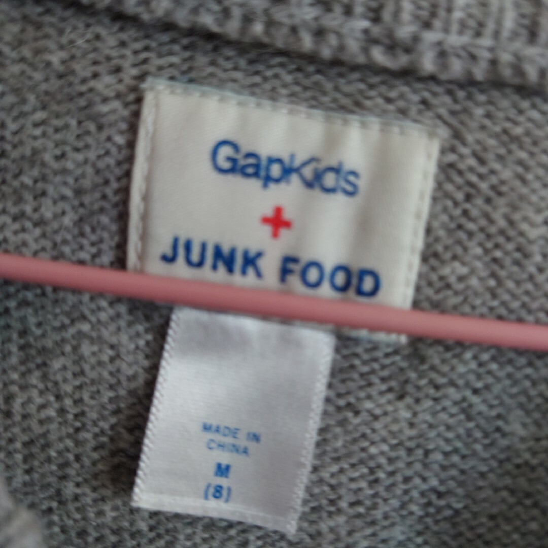 GAP Kids(ギャップキッズ)のGAPkids JUNK Food ニット 130cm キッズ/ベビー/マタニティのキッズ服女の子用(90cm~)(ニット)の商品写真