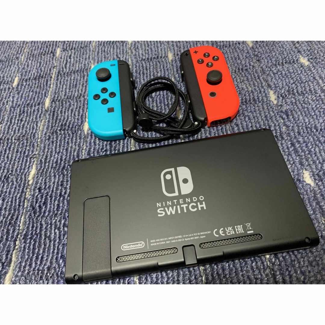 Nintendo Switch(ニンテンドースイッチ)のNintendo Switch　(L)ネオンブルー/(R)ネオンレッド エンタメ/ホビーのゲームソフト/ゲーム機本体(家庭用ゲーム機本体)の商品写真