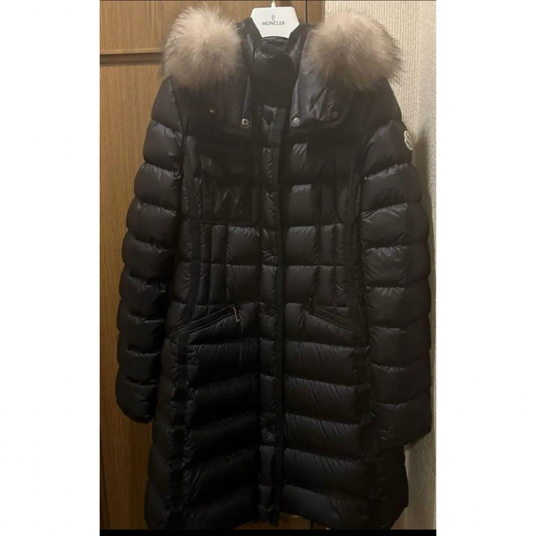 MONCLER(モンクレール)のモンクレール エルミファー サイズ1 ブラック 美品 レディースのジャケット/アウター(ダウンジャケット)の商品写真