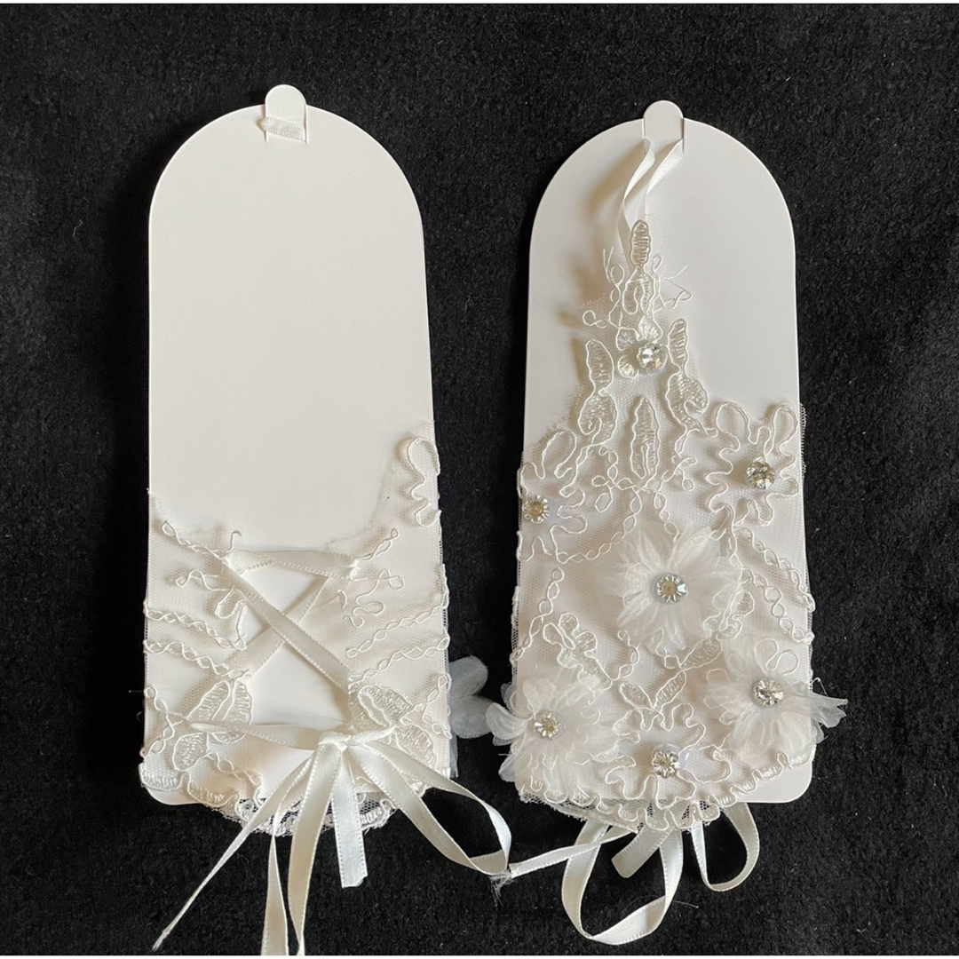 ブライダルアクセサリー グローブ 手袋 結婚式 フィンガーレス レース フラワー レディースのフォーマル/ドレス(その他)の商品写真