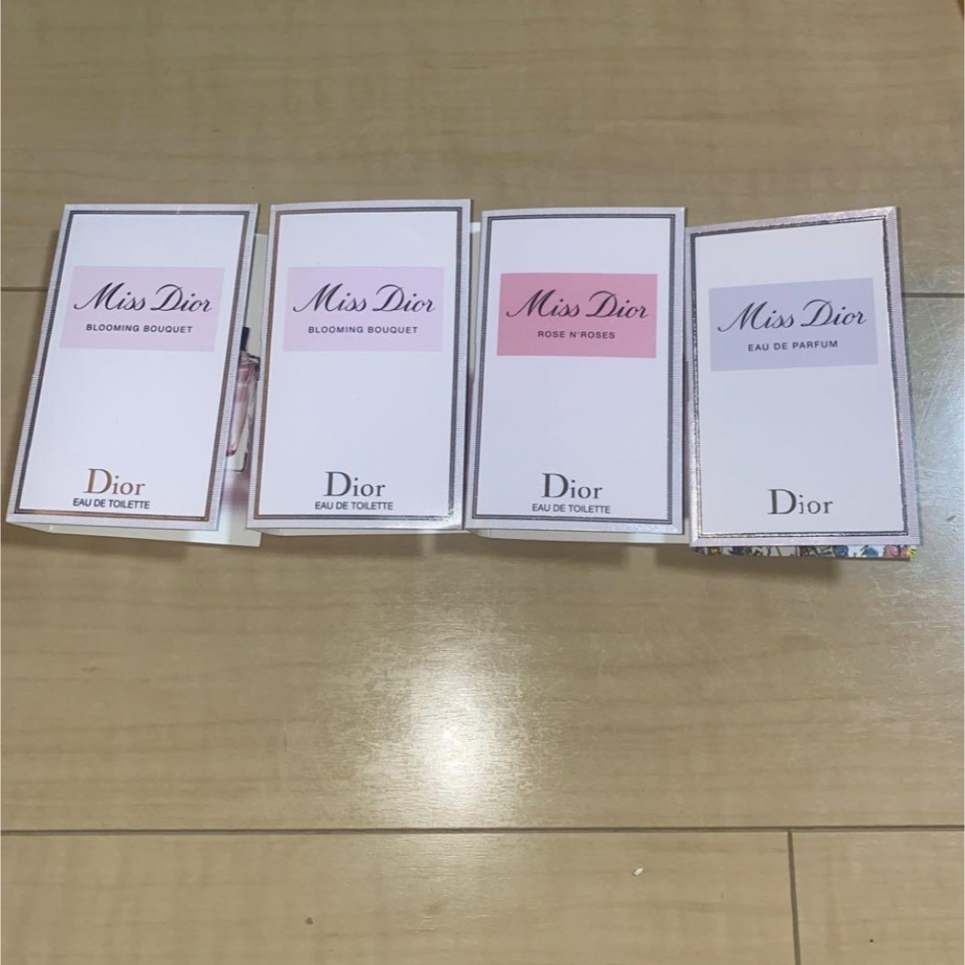 Christian Dior(クリスチャンディオール)のDior♡香水サンプルセット コスメ/美容のキット/セット(サンプル/トライアルキット)の商品写真