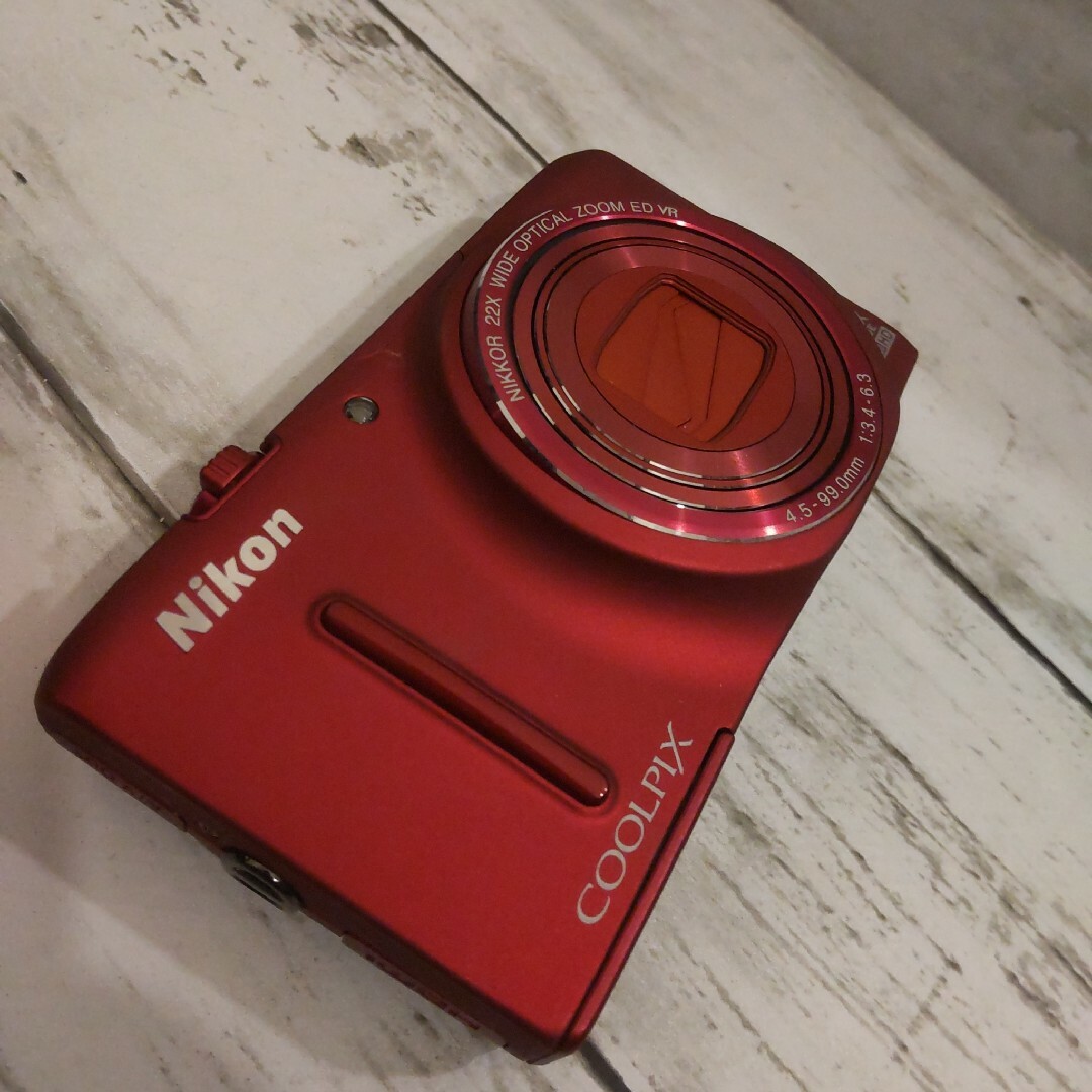 光学式電子式併用フォーカス超美品　Nikon ニコン デジタルカメラ COOLPIX S9500