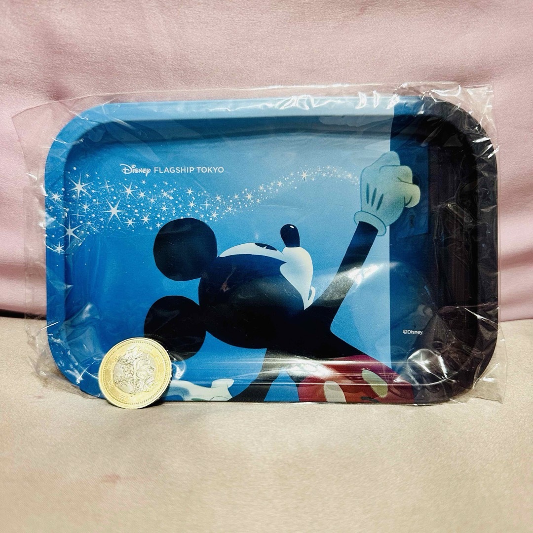 Disney(ディズニー)のディズニーフラッグシップ東京 ミッキー 缶トレー 非売品 エンタメ/ホビーのおもちゃ/ぬいぐるみ(キャラクターグッズ)の商品写真