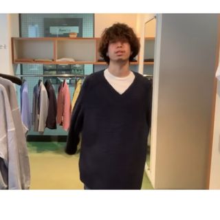 ウル(URU)のウル　uru ニットブラウン 19AW V NECK KNIT(ニット/セーター)