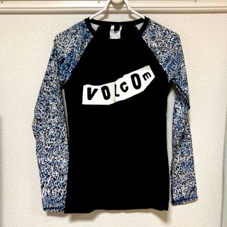 ボルコム(volcom)のVOLCOM UVラッシュガード　レディース　Sサイズ(水着)