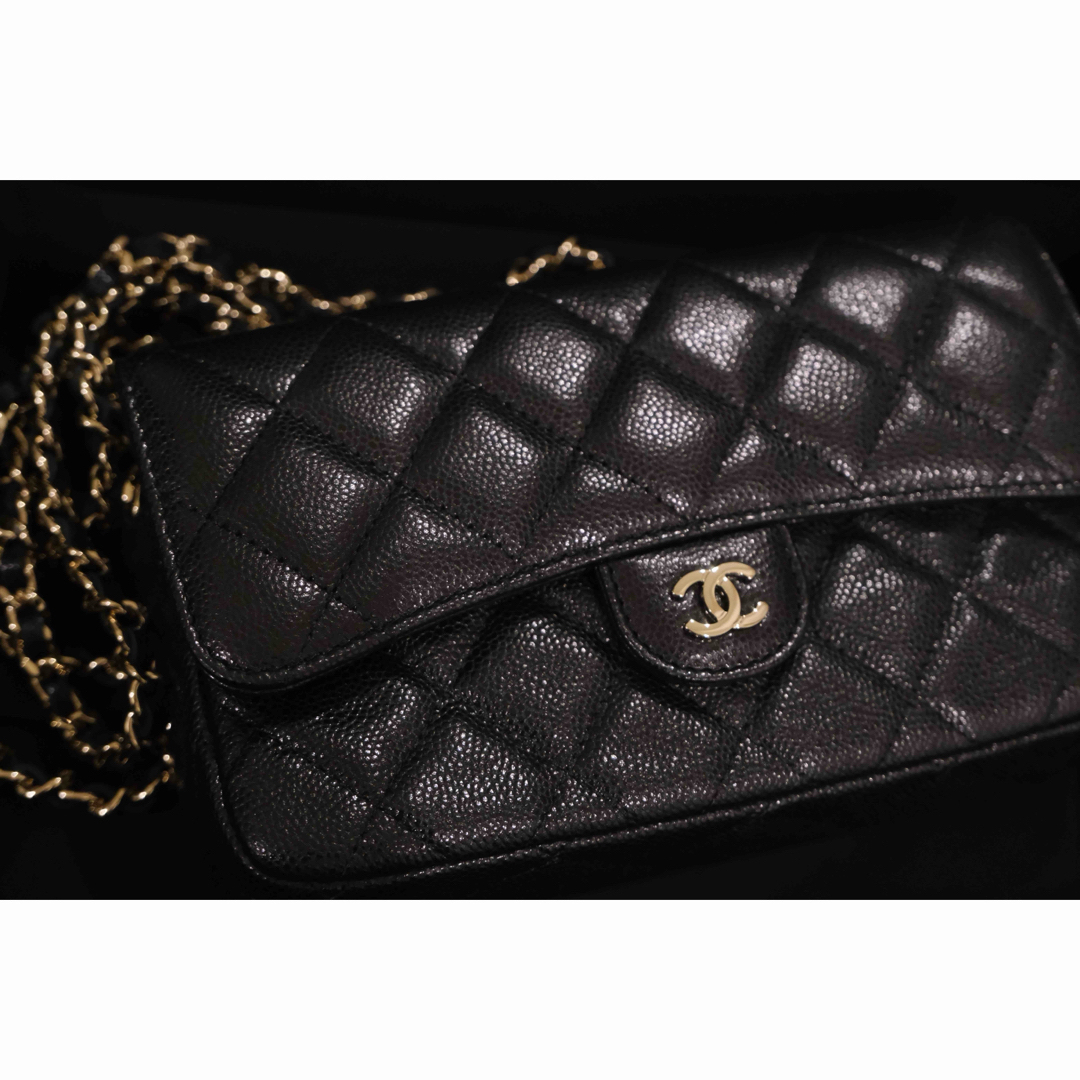 CHANEL(シャネル)のCHANEL シャネル　チェーンウォレット　スマートフォンケース レディースのバッグ(ショルダーバッグ)の商品写真