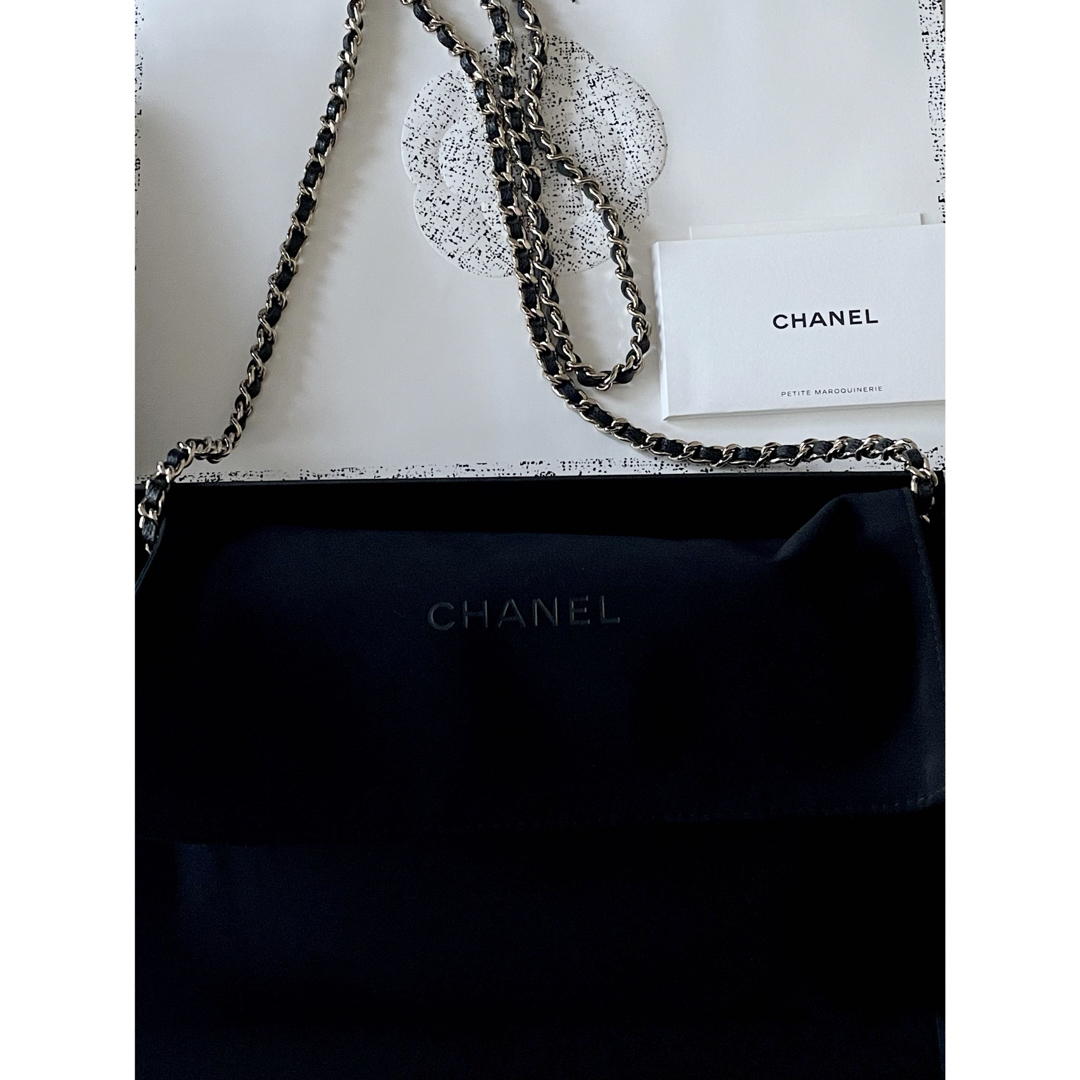 CHANEL(シャネル)のCHANEL シャネル　チェーンウォレット　スマートフォンケース レディースのバッグ(ショルダーバッグ)の商品写真