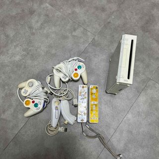 ウィー(Wii)のWii 本体　ジャンク品(家庭用ゲーム機本体)