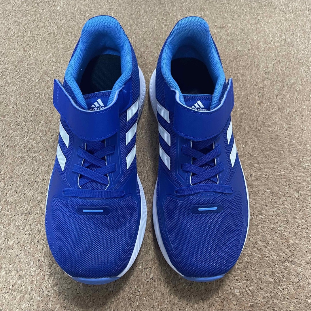 adidas(アディダス)のadidasスニーカー21 キッズ/ベビー/マタニティのキッズ靴/シューズ(15cm~)(スニーカー)の商品写真