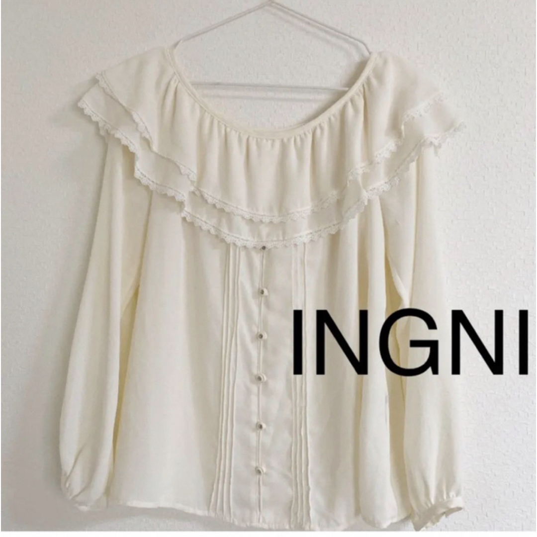 INGNI(イング)のSALE‼️INGNI フリルブラウス レディースのトップス(シャツ/ブラウス(長袖/七分))の商品写真