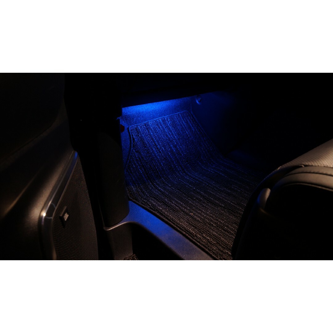 青　ブルー　LEDフットランプ　2個セット　6連LED　純正コネクター簡単交換 自動車/バイクの自動車(車内アクセサリ)の商品写真