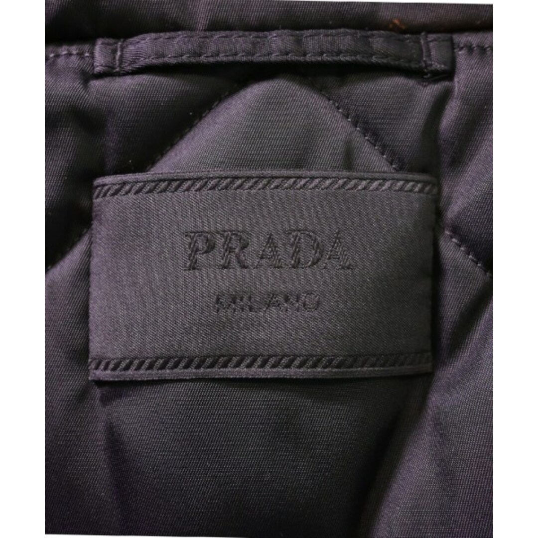 PRADA(プラダ)のPRADA プラダ コート（その他） M オレンジx黒(総柄) 【古着】【中古】 メンズのジャケット/アウター(その他)の商品写真