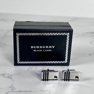 バーバリーブラックレーベル(BURBERRY BLACK LABEL)の【極美品】バーバリー ブラックレーベル　 カフリンクス　ナイト&チェック柄　銀(カフリンクス)