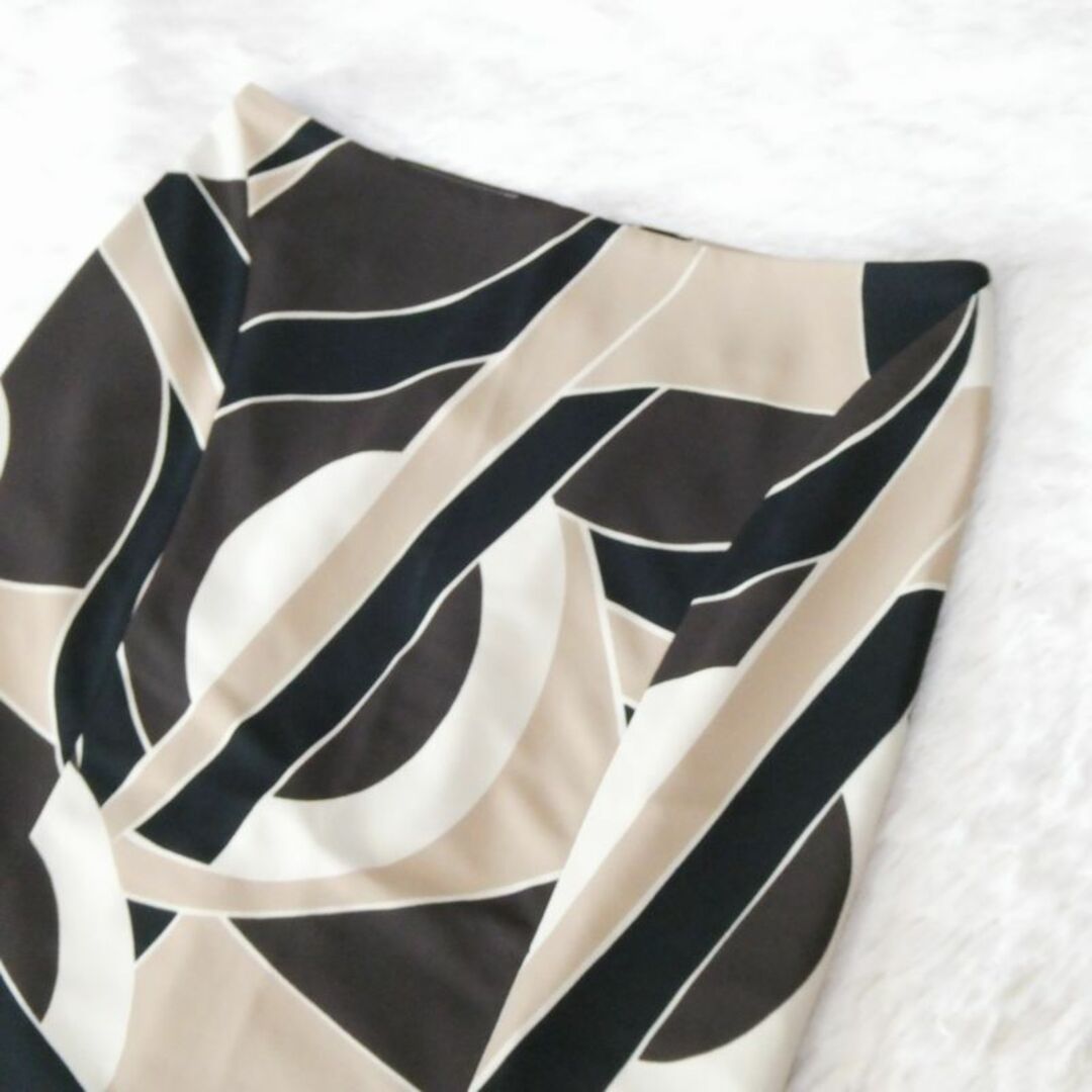 INED(イネド)のINED イネド レディース スカート ひざ丈 幾何学 Sサイズ レディースのスカート(ひざ丈スカート)の商品写真