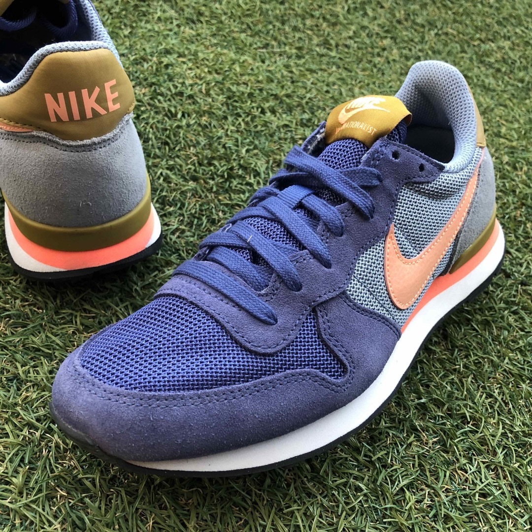 美品23.5 NIKE ナイキ インターナショナリスト HW587