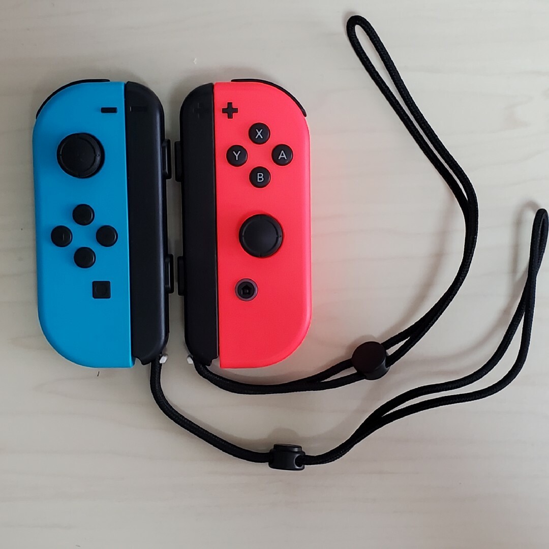 Nintendo Switch(ニンテンドースイッチ)のNintendo Switch Joy-Conセット ネオンブルー ネオンレッド エンタメ/ホビーのゲームソフト/ゲーム機本体(その他)の商品写真