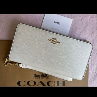 コーチ(COACH)の新品　COACH　長財布　ラウンドファスナー　ホワイト　ワンポイント　小銭入れ有(財布)