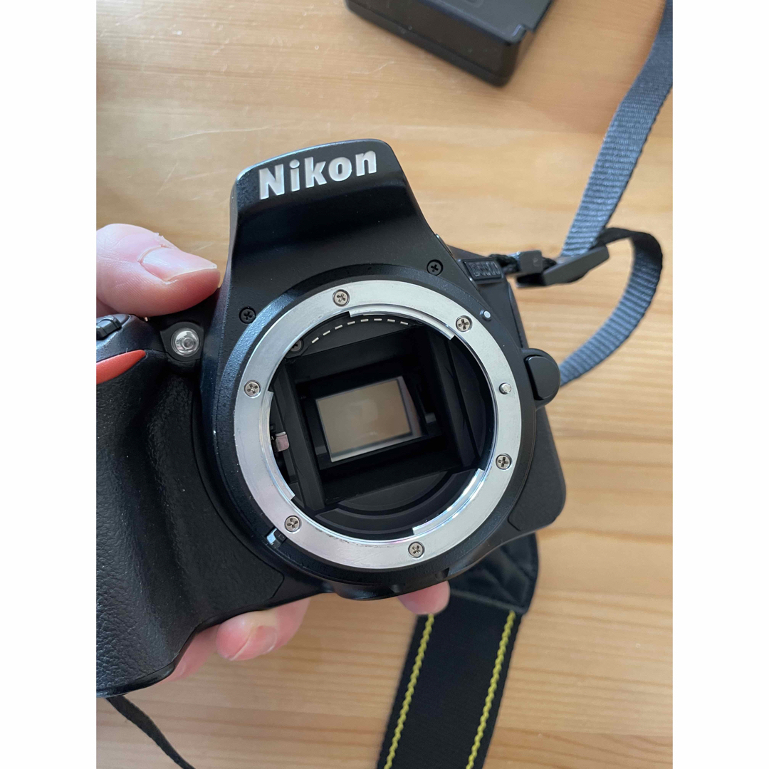 Nikon(ニコン)のNikon D5500 標準レンズキット　単焦点　多様ズーム等　おまけ多数 スマホ/家電/カメラのカメラ(デジタル一眼)の商品写真