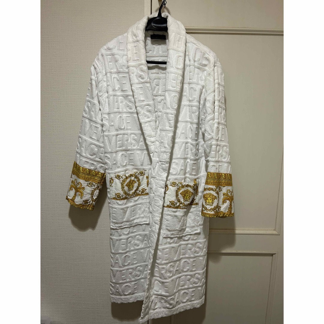 VERSACE ヴェルサーチ ベルサーチ メデューサ バスローブ VERSACE ヴェルサーチ ベルサーチ メデューサ バスローブ