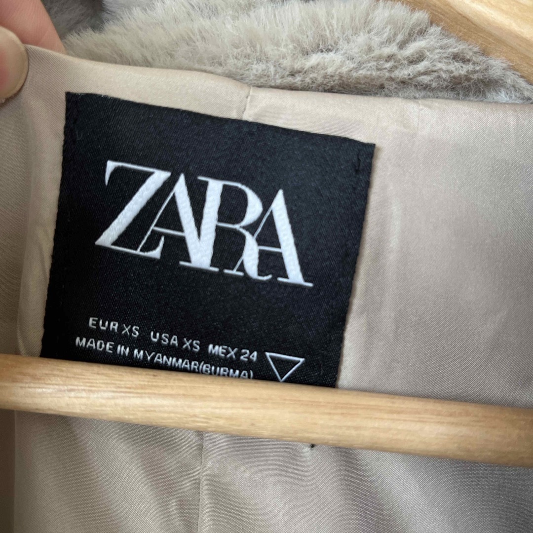 ZARA(ザラ)の値下げ‼️⭐︎ZARA⭐︎ザラ フェイクファーコート レディースのジャケット/アウター(毛皮/ファーコート)の商品写真