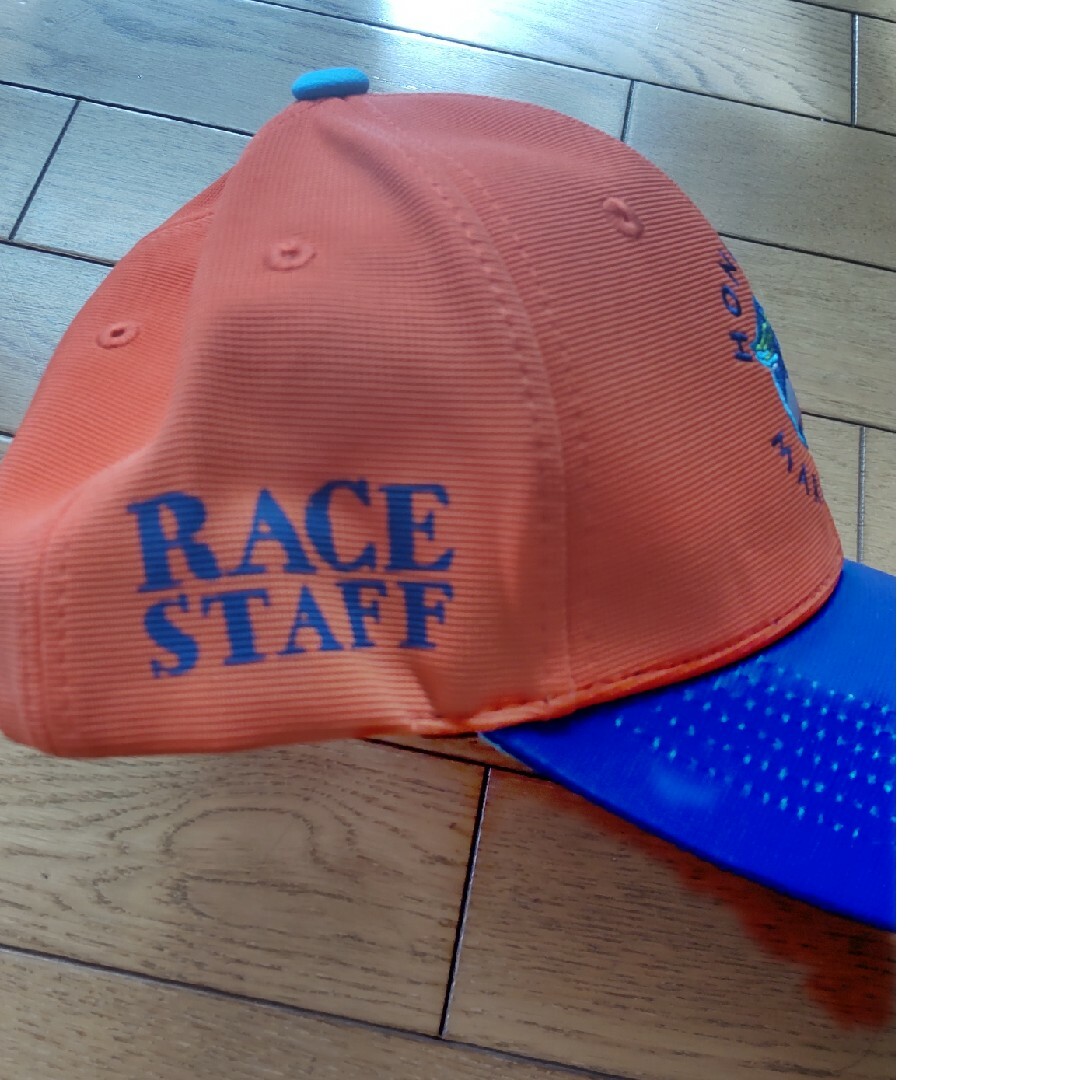 2023年ホノルルマラソンボランティア帽子 スポーツ/アウトドアのランニング(ウェア)の商品写真