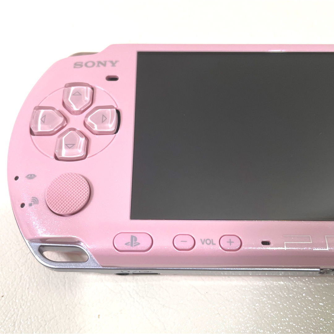 PlayStation Portable(プレイステーションポータブル)のPSP 3000 ブロッサム ピンク 本体 PSP-3000ZP ソニー エンタメ/ホビーのゲームソフト/ゲーム機本体(携帯用ゲーム機本体)の商品写真