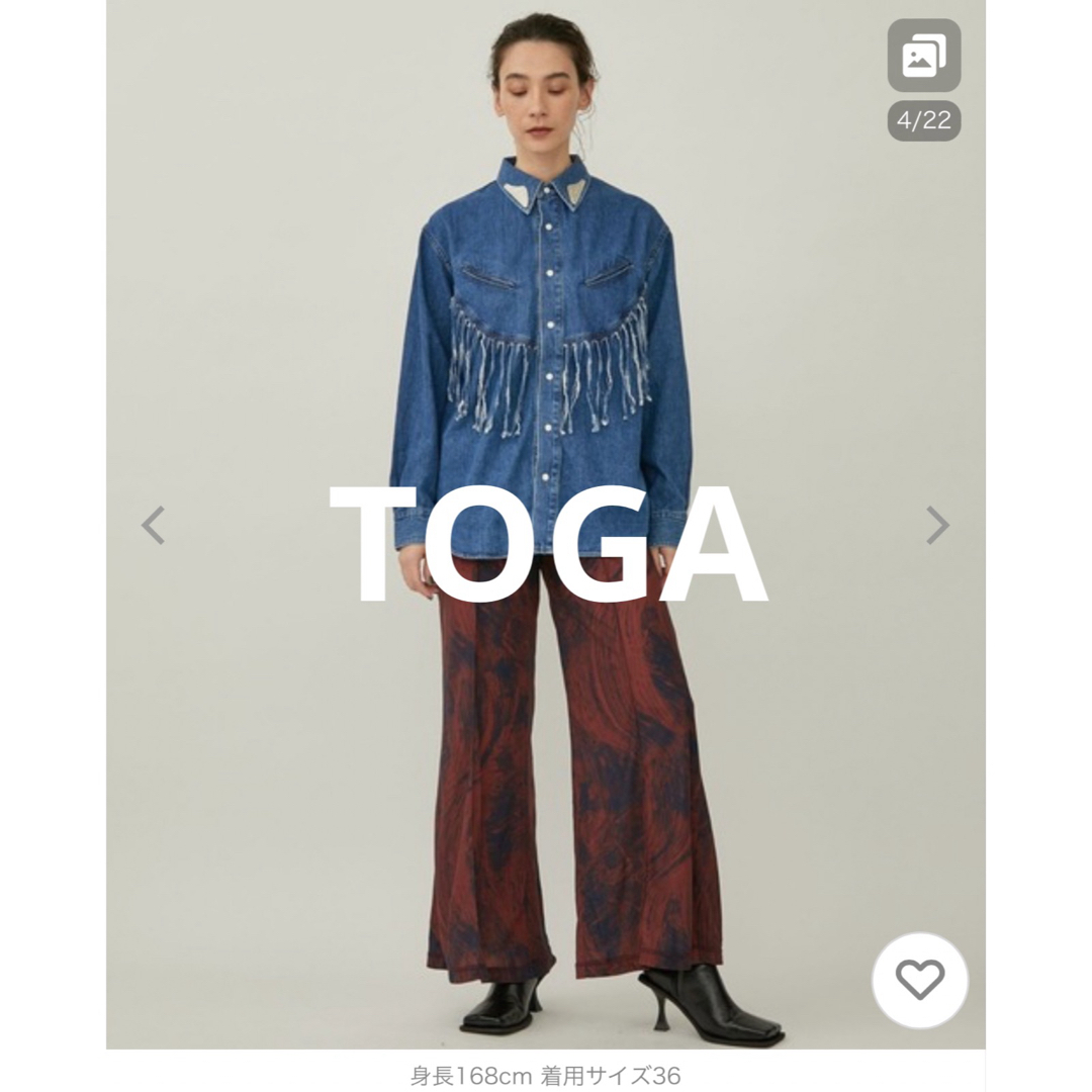 TOGA(トーガ)のtoga pulla 絵の具総柄 センタークリース フレアパンツ レディースのパンツ(カジュアルパンツ)の商品写真