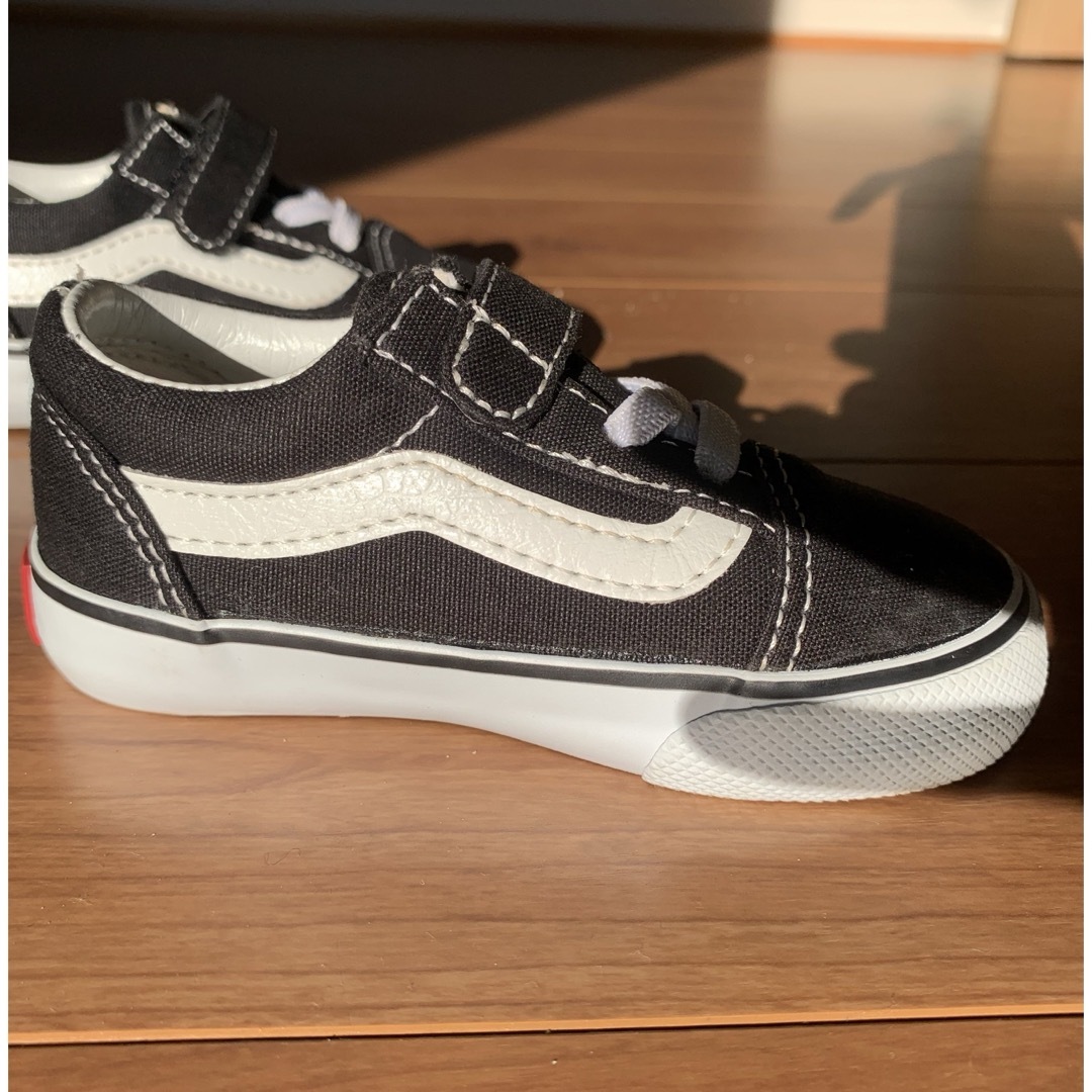 VANS(ヴァンズ)のバンズ　スニーカー　13.5センチ　ベビー　黒 キッズ/ベビー/マタニティのベビー靴/シューズ(~14cm)(スニーカー)の商品写真