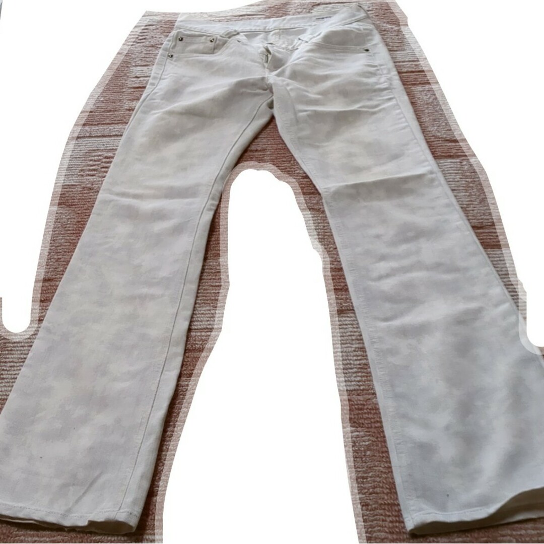 semantic design(セマンティックデザイン)のsemanticdesign　白いパンツ　Mサイズ メンズのパンツ(デニム/ジーンズ)の商品写真