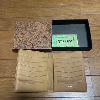 【新品未使用】TILLEY 折り財布　ベージュ　革(折り財布)