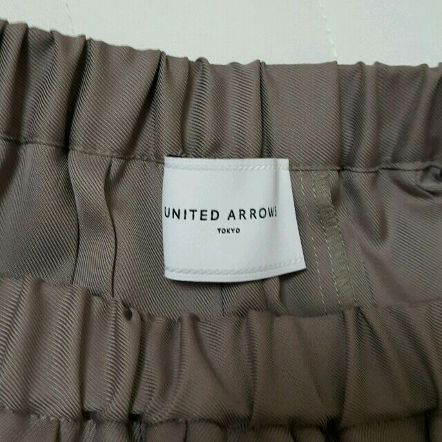 UNITED ARROWS(ユナイテッドアローズ)のUNITED ARROWS プリーツロングスカート　グレー レディースのスカート(ロングスカート)の商品写真