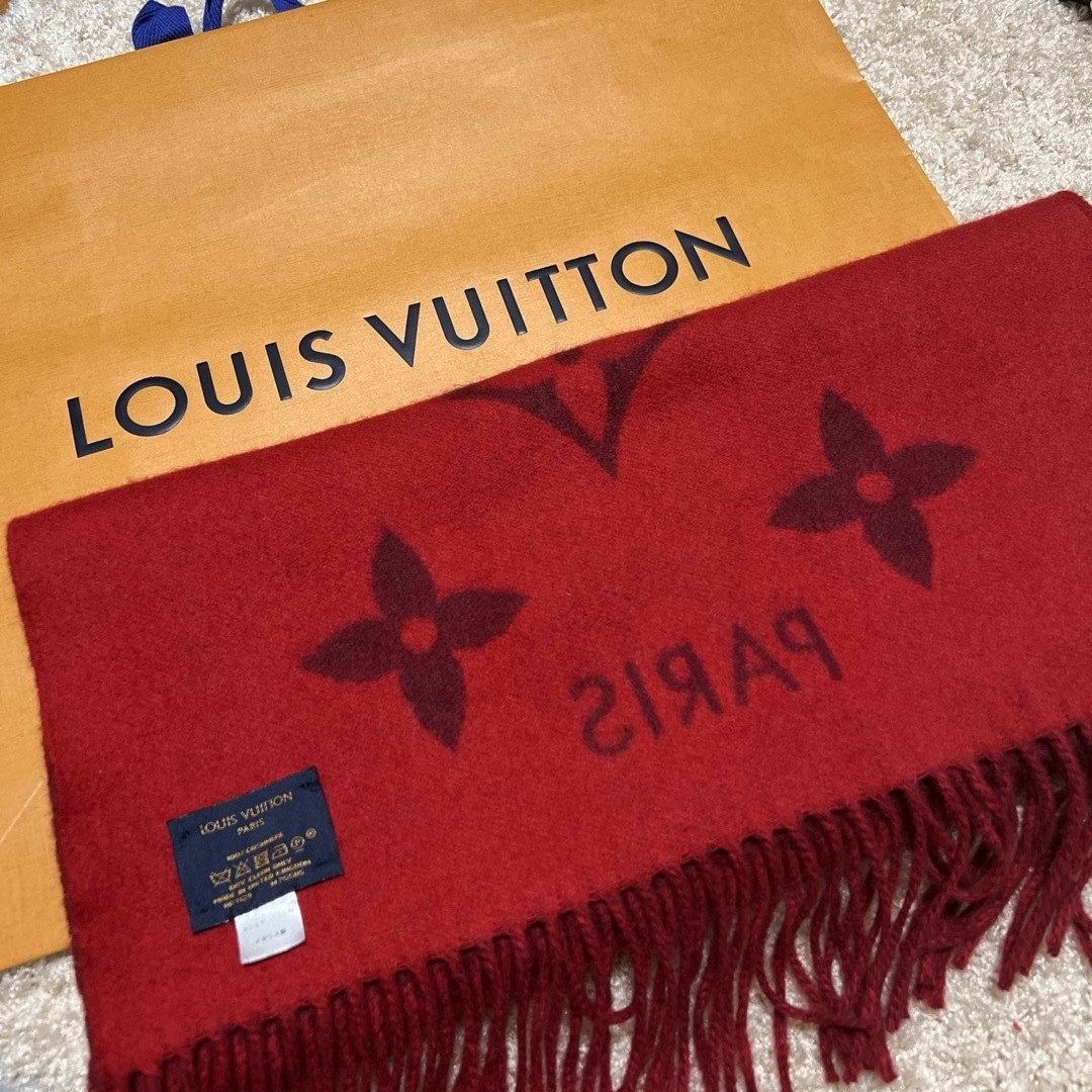 LOUIS VUITTON(ルイヴィトン)のVUITTONカシミヤマフラー⭐︎ほぼ新品 レディースのファッション小物(マフラー/ショール)の商品写真