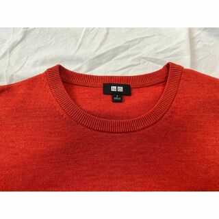 ユニクロ(UNIQLO)のユニクロ　エクストラファインメリノクルーネックセーター(長袖)　S　オレンジ(ニット/セーター)