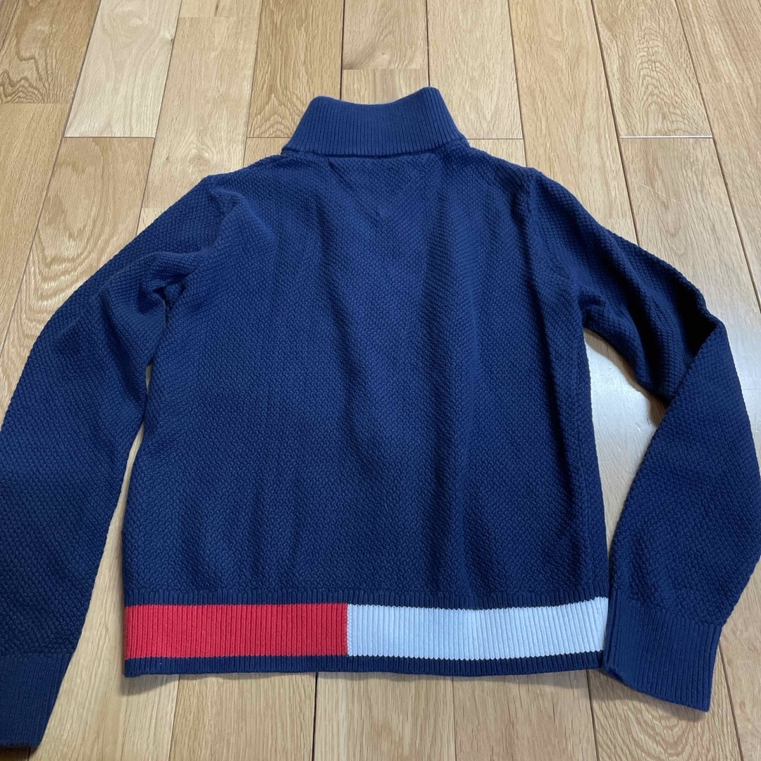 TOMMY HILFIGER(トミーヒルフィガー)のトミーヒルフィガー　長袖　上着　サイズ128 キッズ/ベビー/マタニティのキッズ服男の子用(90cm~)(Tシャツ/カットソー)の商品写真