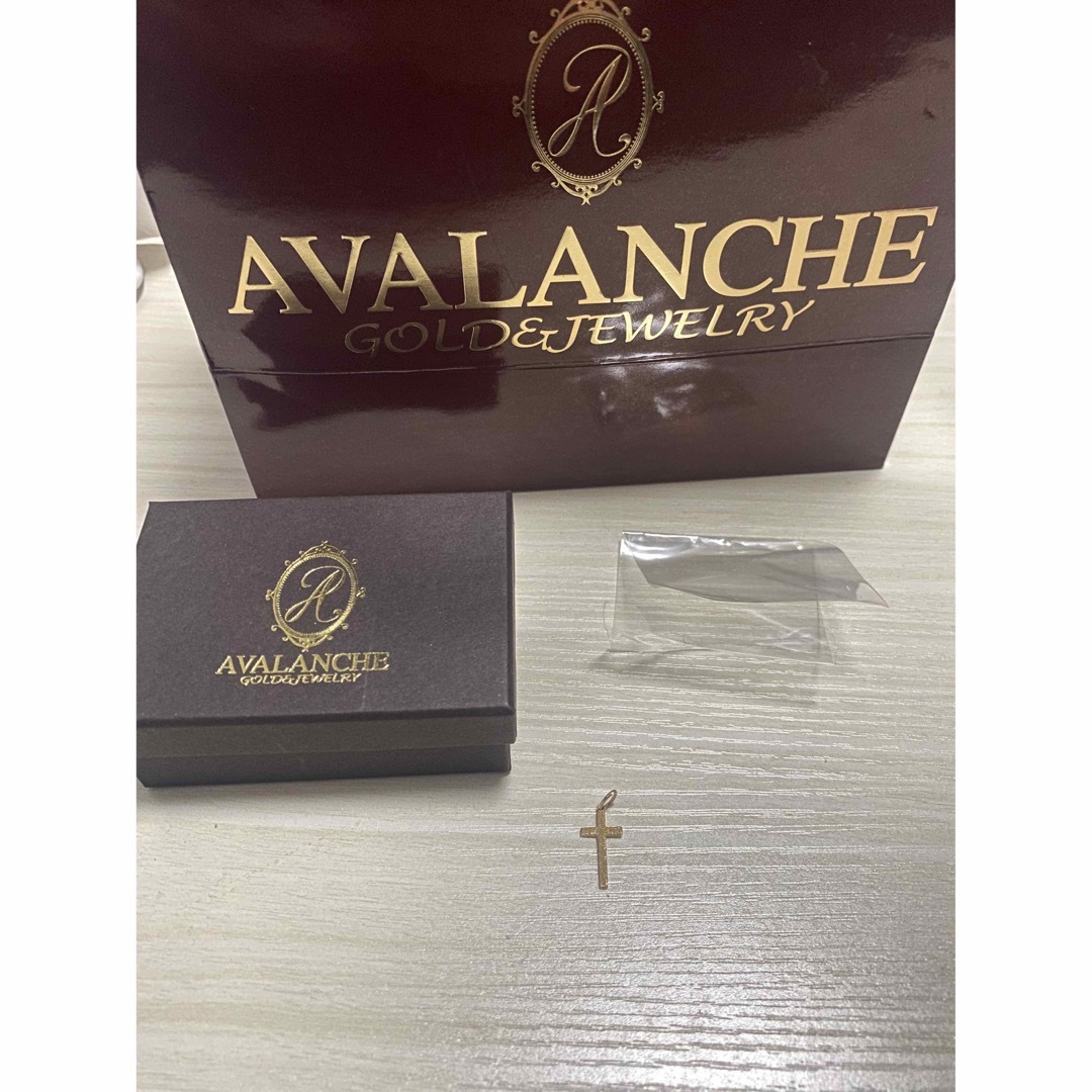 AVALANCHE(アヴァランチ)の【最終値下げ】AVALANCHEアバランチ 10金10kネックレスヘッド 十字架 メンズのアクセサリー(ネックレス)の商品写真