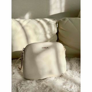 フルラ(Furla)のFURLA ショルダーバッグ ホワイト(ショルダーバッグ)