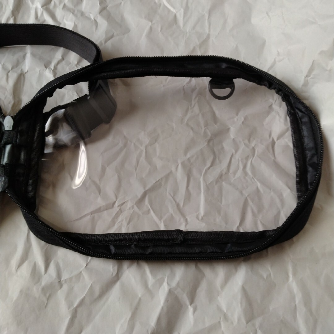 ボディバッグ　ウエストポーチ　黒✕クリア　透明　推し活　痛バッグ　新品未使用 レディースのバッグ(ショルダーバッグ)の商品写真