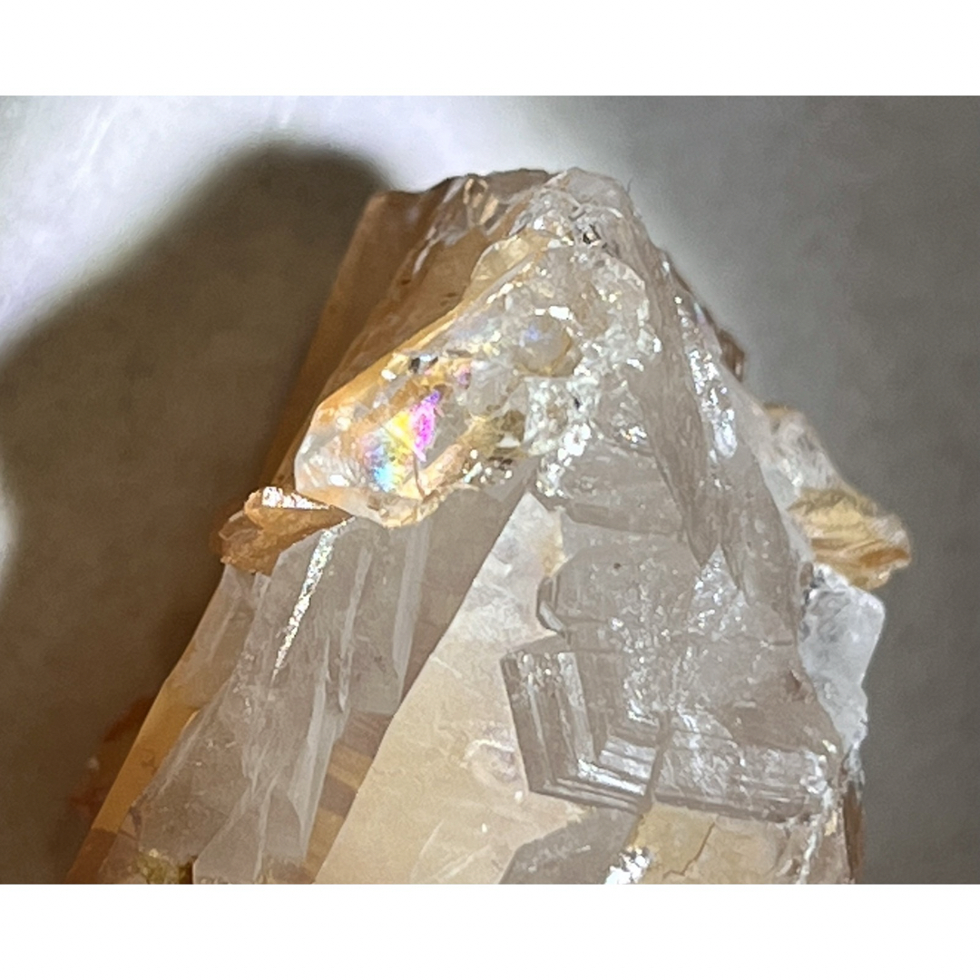 デトックスの石✨　レインボー　タンジェリンクォーツ　原石　クラスター　蜜柑水晶 インテリア/住まい/日用品のインテリア小物(置物)の商品写真
