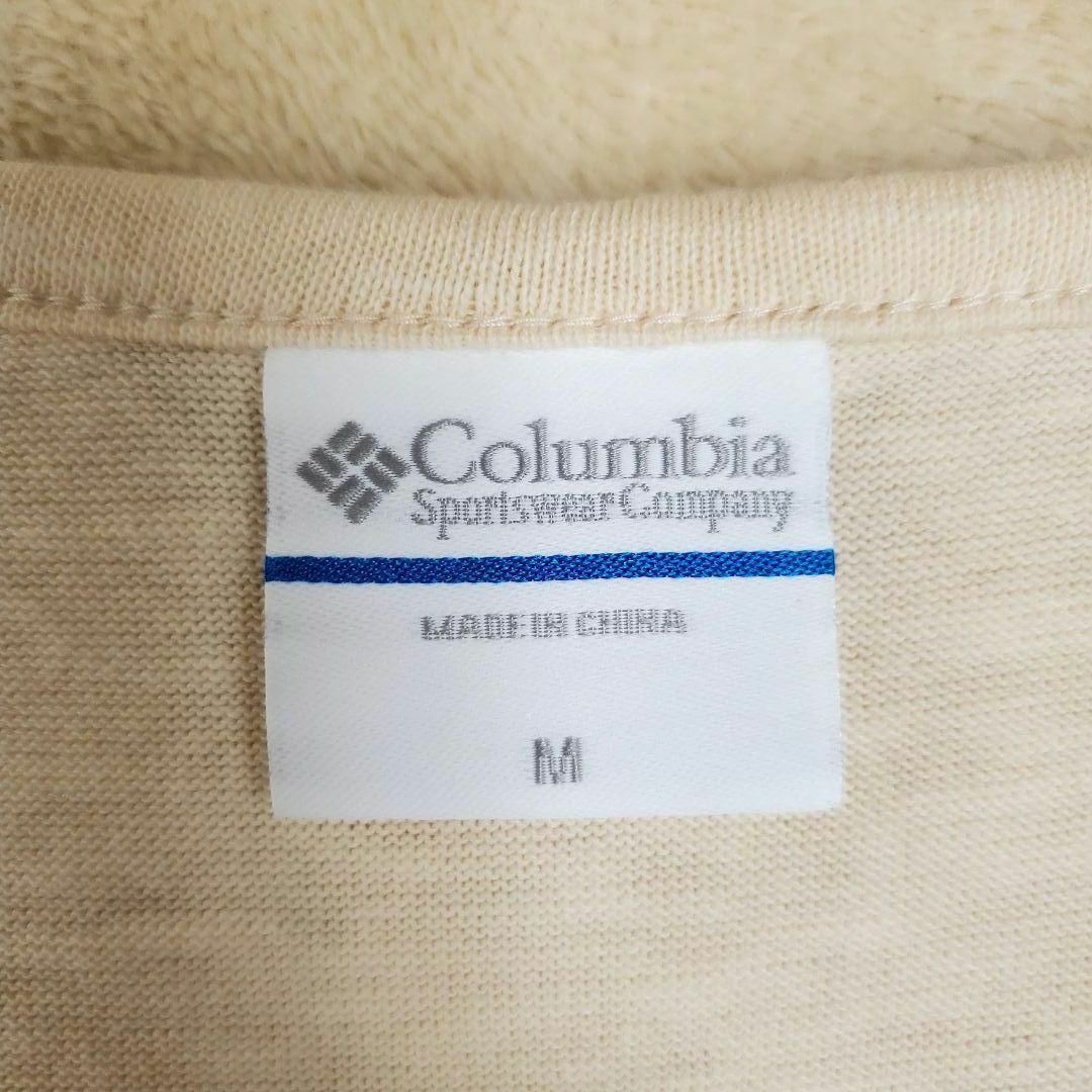 Columbia(コロンビア)のColumbiaレディースMサイズベージュTシャツカラー刺繍 レディースのトップス(Tシャツ(半袖/袖なし))の商品写真