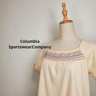 コロンビア(Columbia)のColumbiaレディースMサイズベージュTシャツカラー刺繍(Tシャツ(半袖/袖なし))