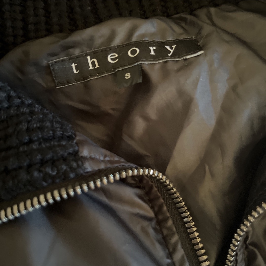 theory(セオリー)の最終値下げ❣️セオリー　リブ　ダウンベスト レディースのジャケット/アウター(ダウンベスト)の商品写真