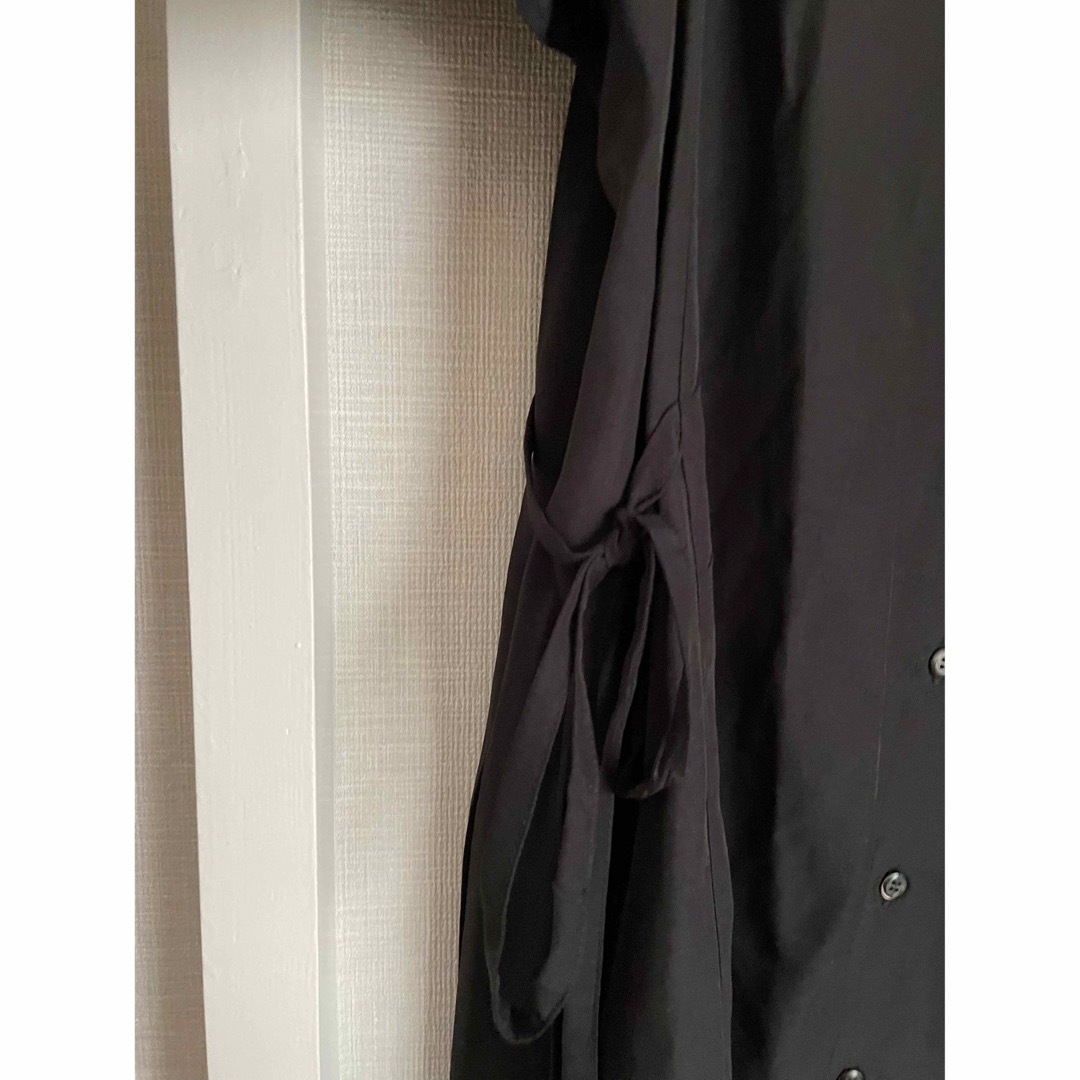 ブラックリボン　ブラウス　シェルボタン レディースのトップス(シャツ/ブラウス(長袖/七分))の商品写真